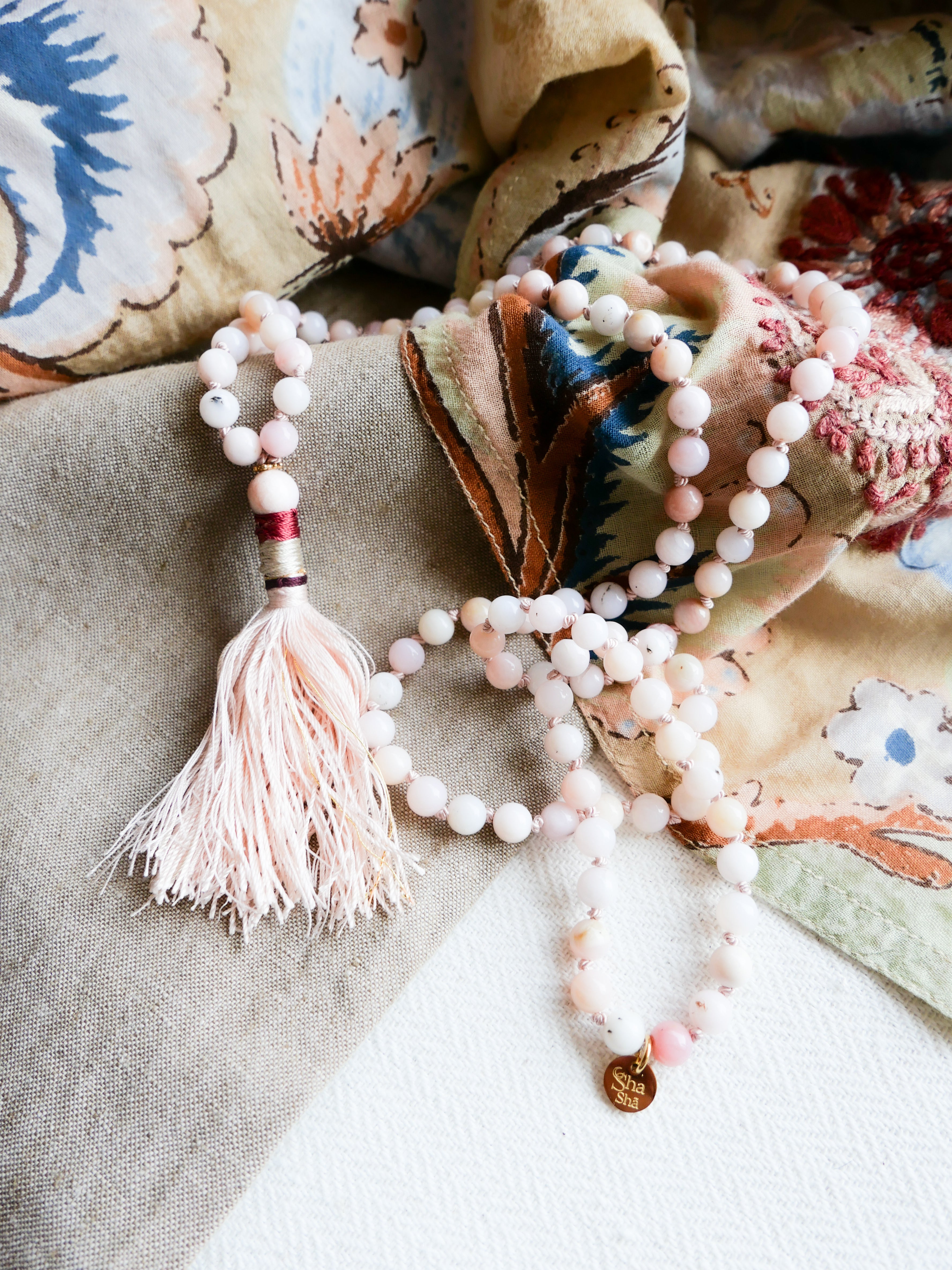 Ādi – Pink Opal Japamala – Indradhanush-Kollektion