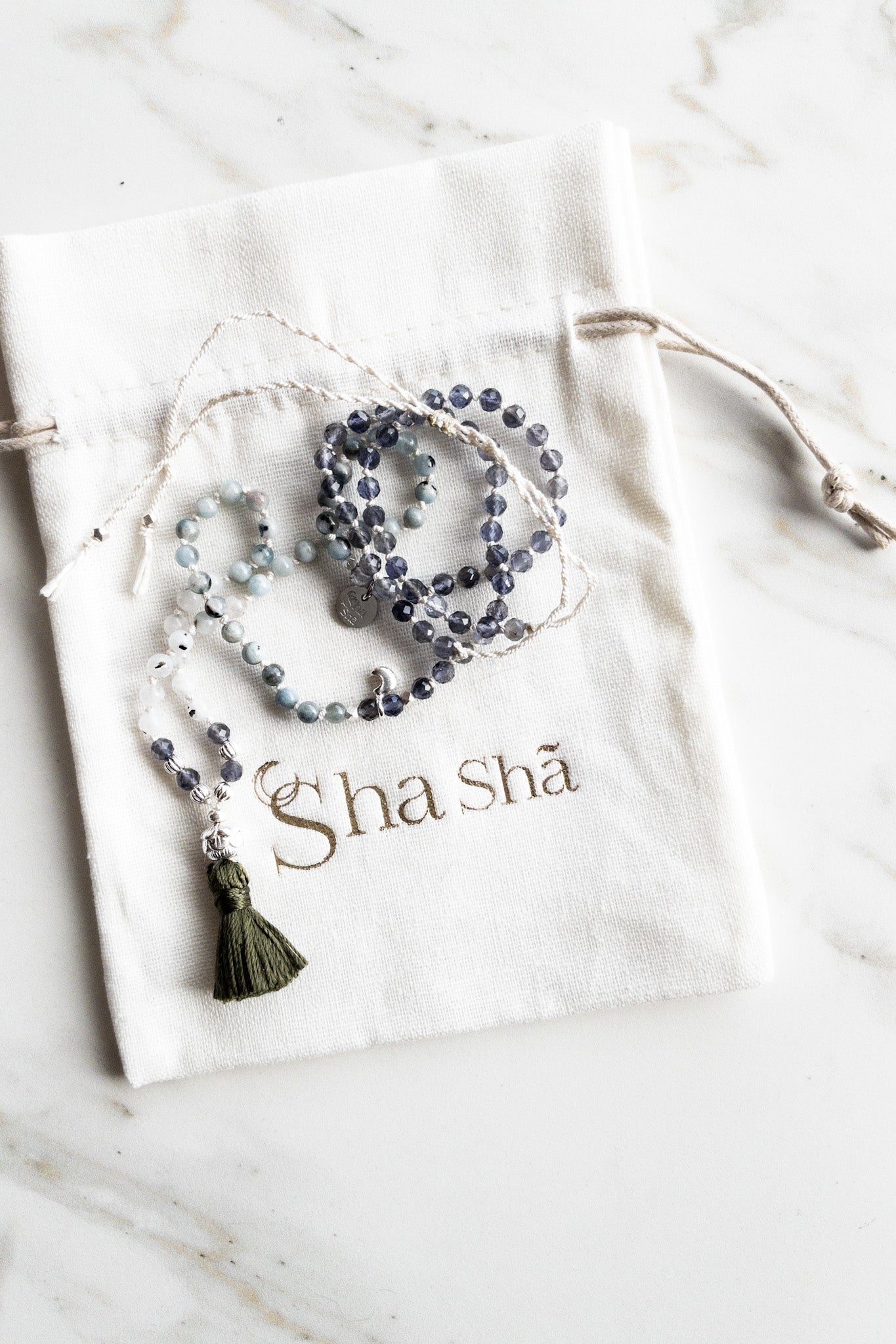 « Roots » Mini Mala 108 - Flash Moonstone & Iolite