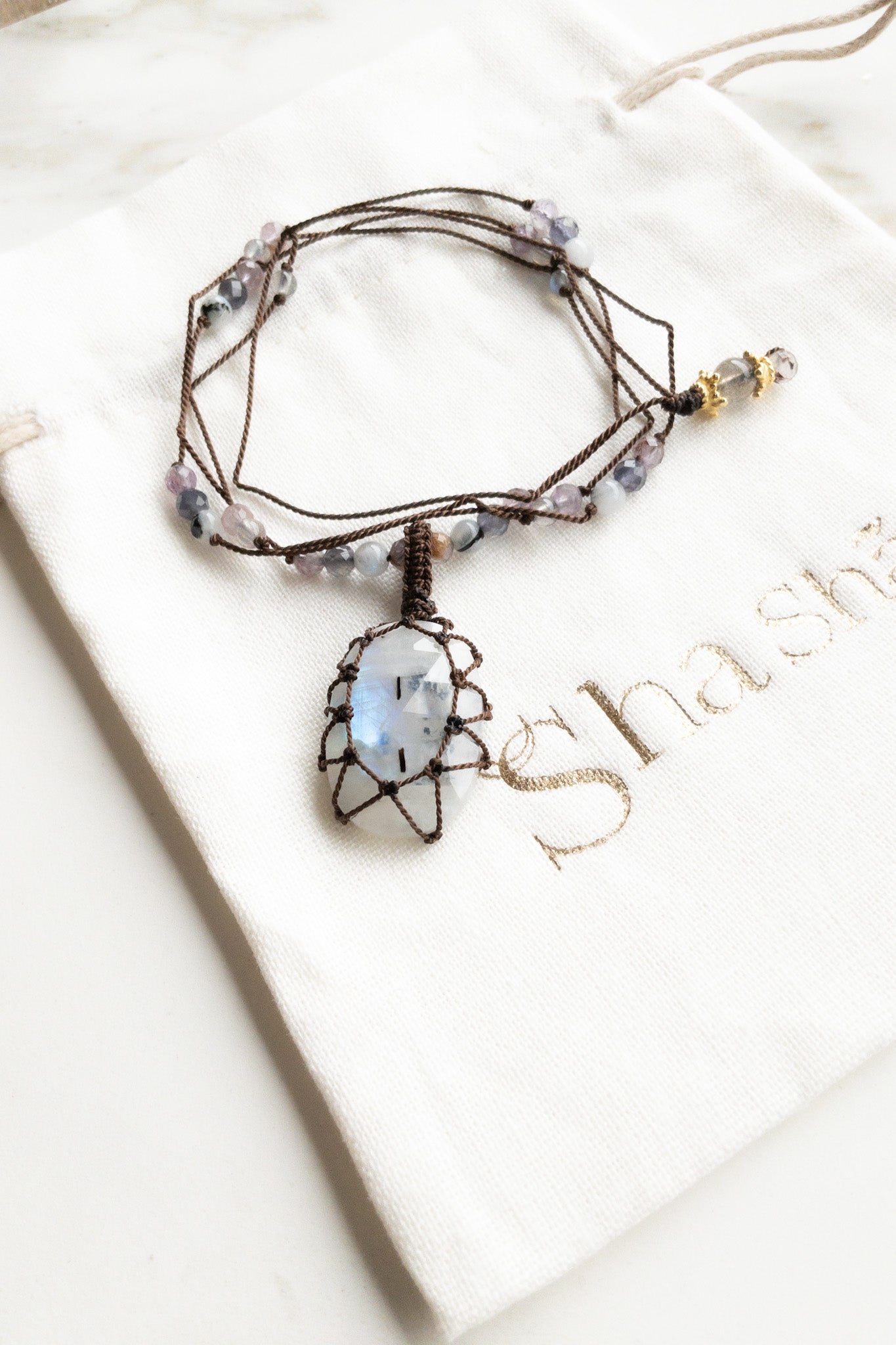 White Rainbow Moonstone Talisman « Aabha » shashā gemstone jewellery 