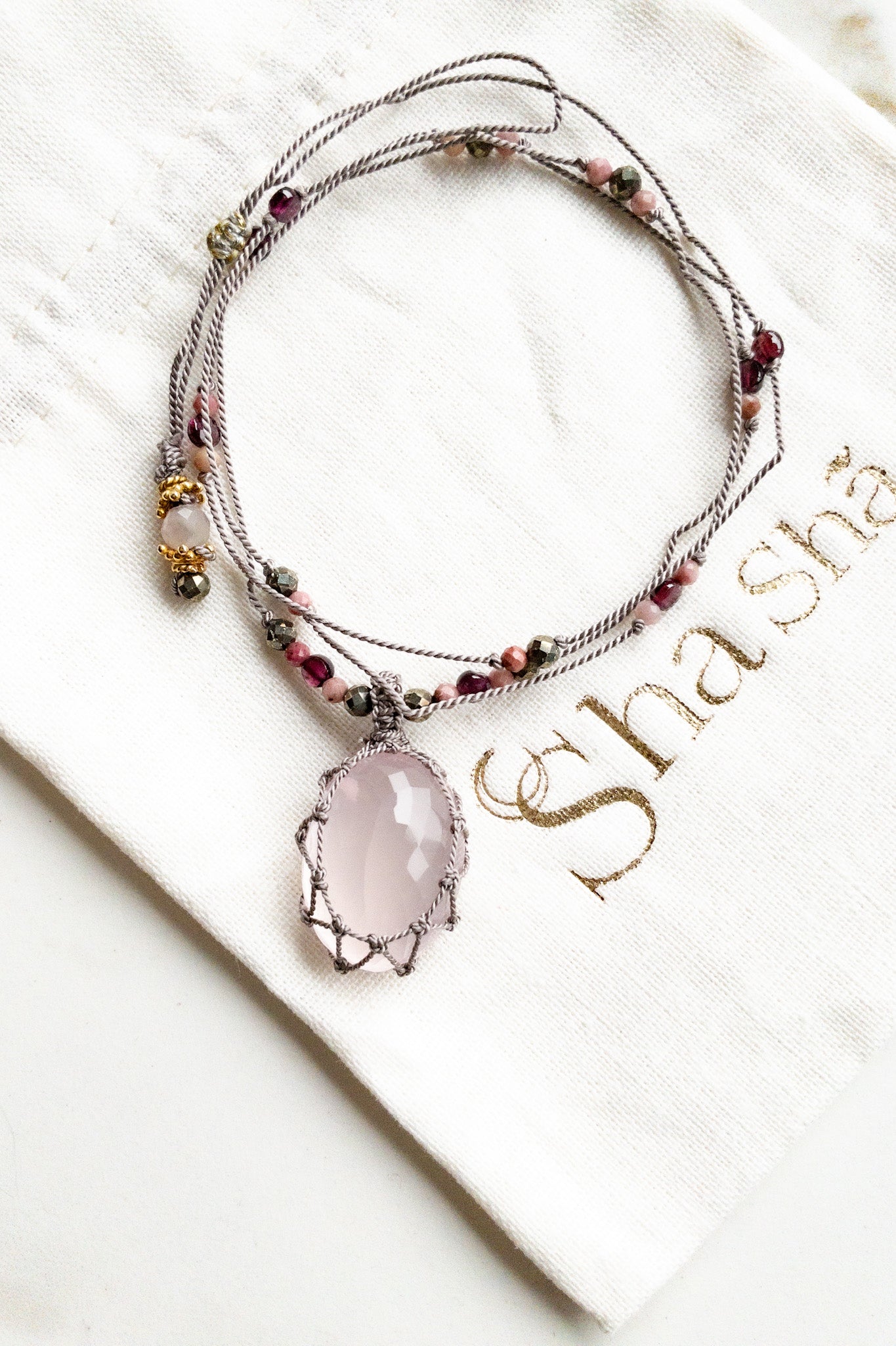 Rose Quartz « Aabha » Talisman - shashā gemstone jewellery 