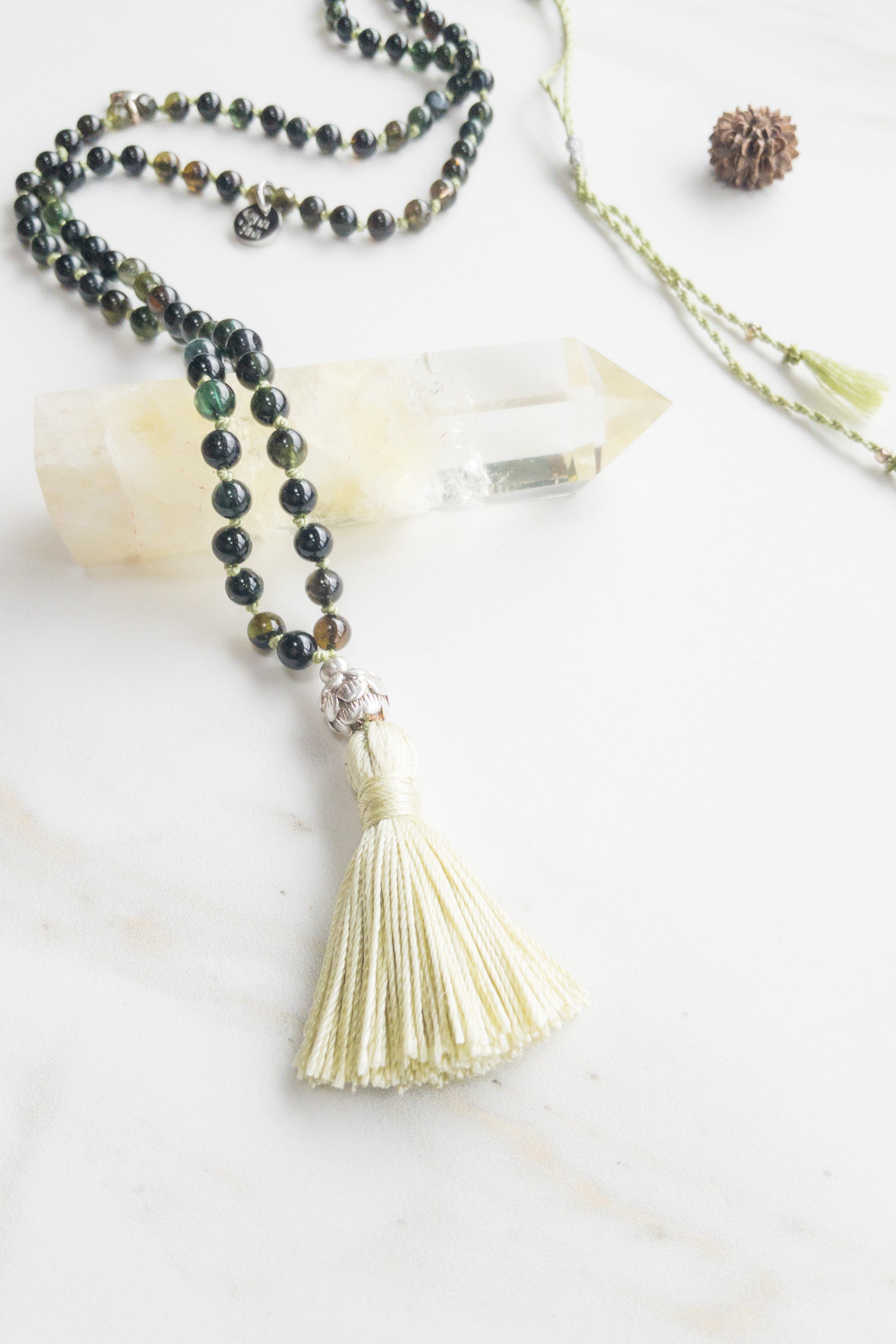 ShaSha "Roots" mini Mala - Smooth Green Tourmaline - shashā yoga jewellery store Switzerland 