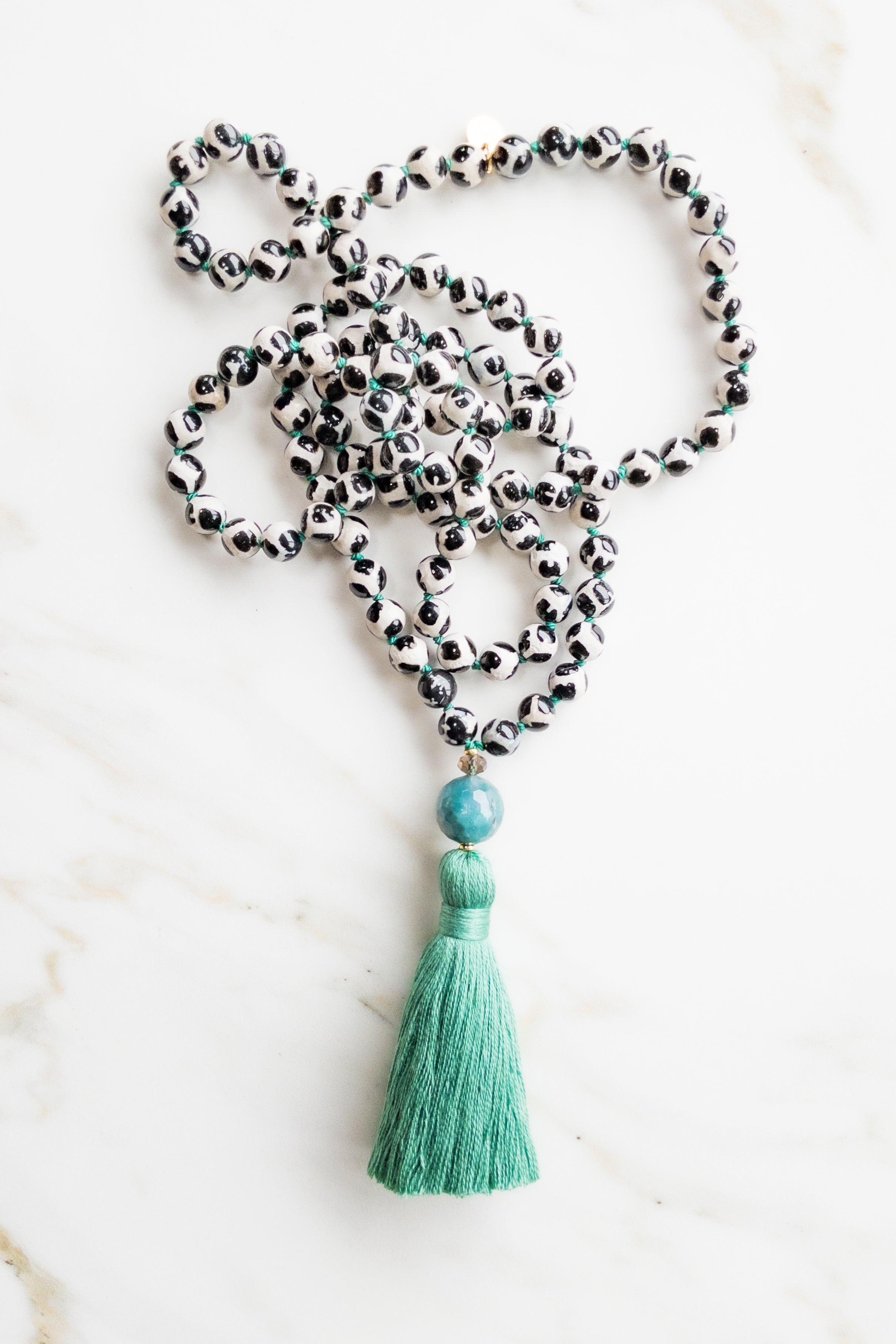 Dzi Tashi Mala - Agates Dzi, - Oceaneyes collection - shasha yoga jewellery 