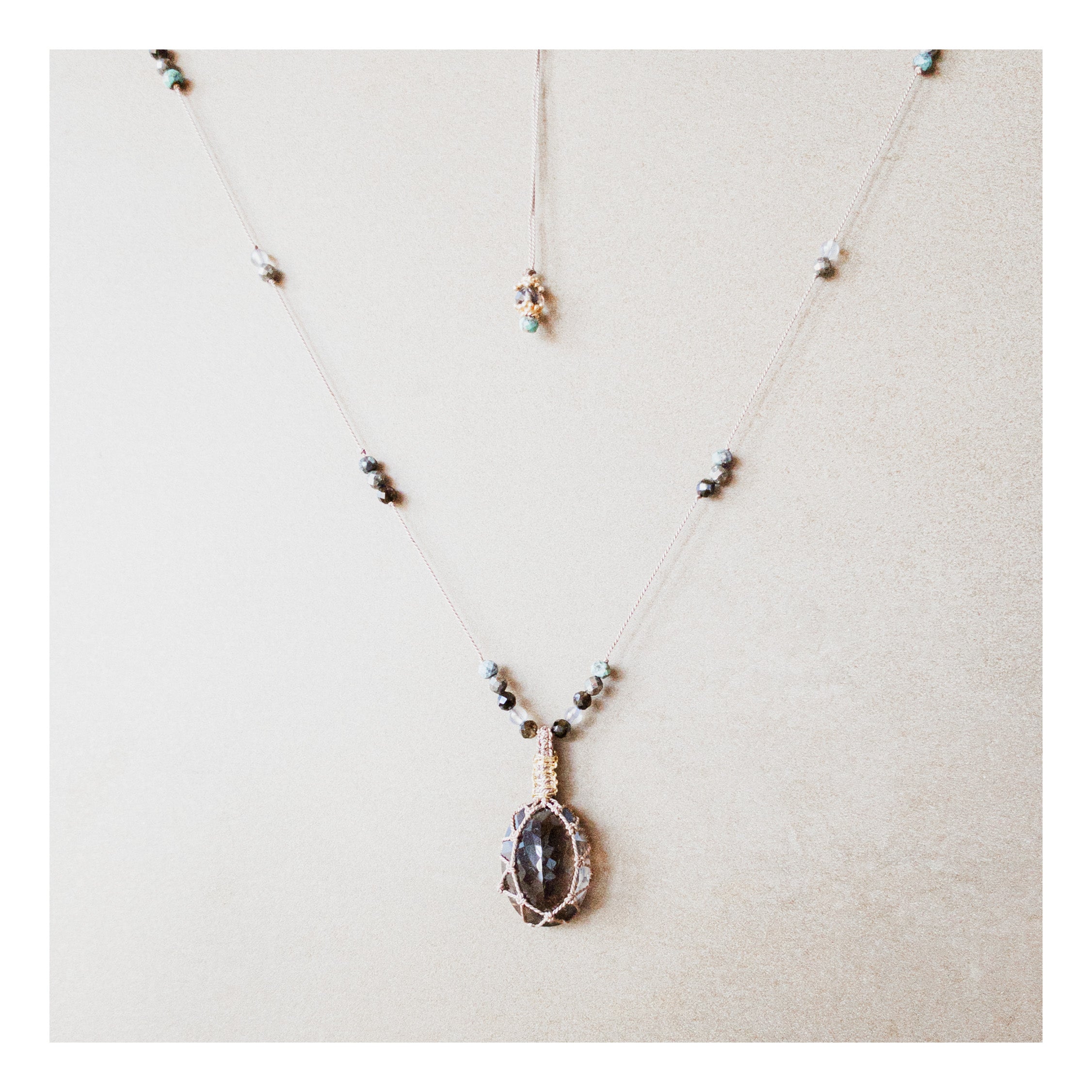 Smoky Quartz « Aabha » Necklace - Talisman - shashā jewellery 