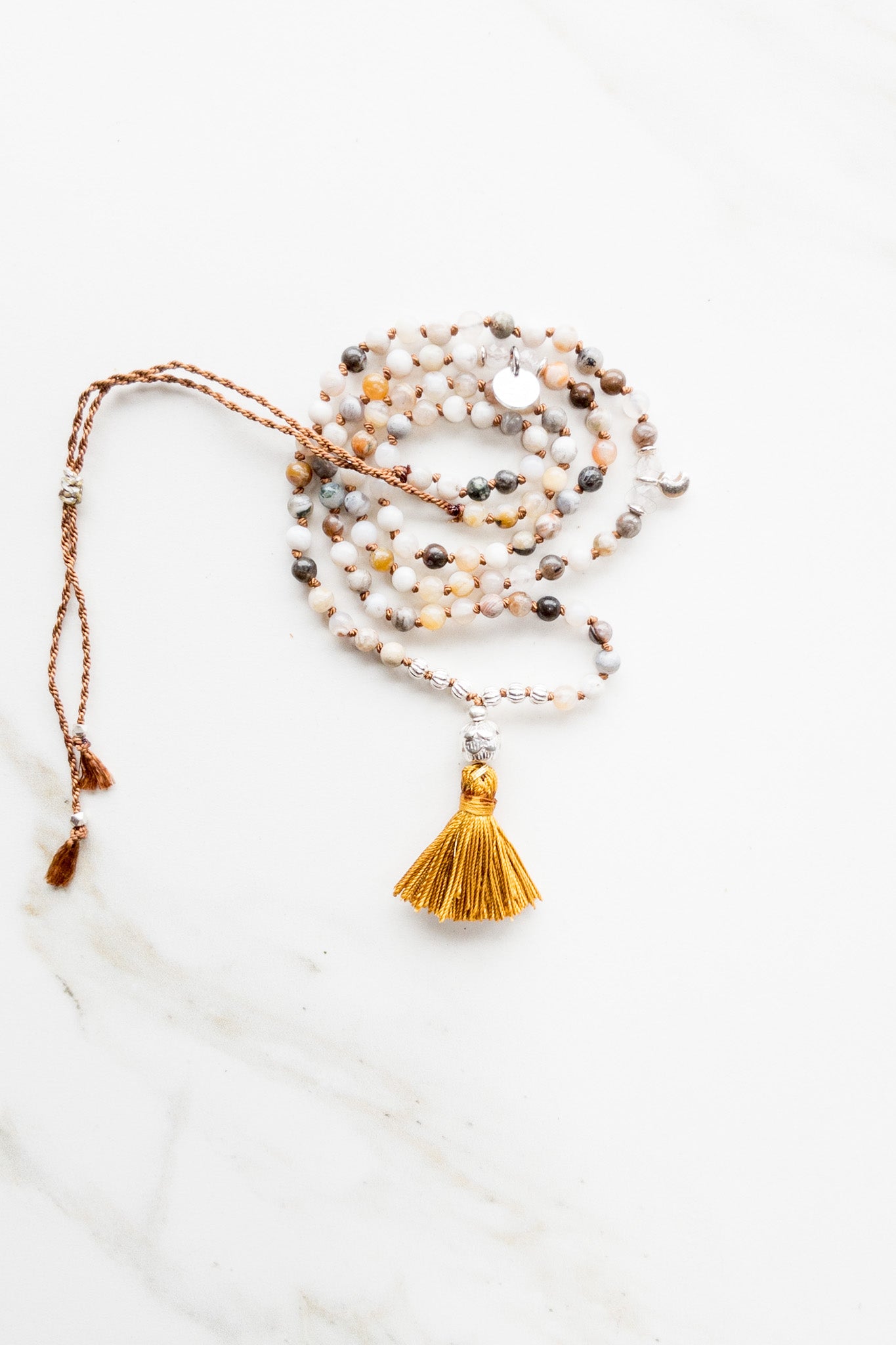 Shashā « Roots » Mala 108 - Bamboo Leaf Agate - India inspired jewellery 